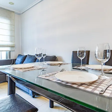 Amazing In The Modern Coruna Building, Near The Beach, Pool & Garage Apartment